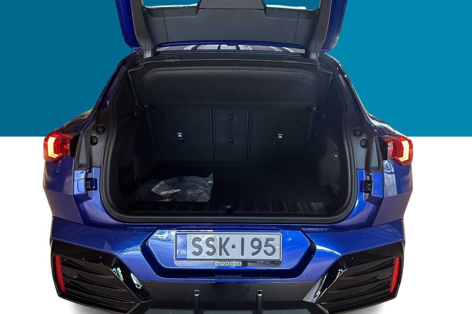 BMW iX2 iso kuva 16