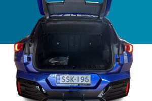 BMW iX2 esikatselu 16