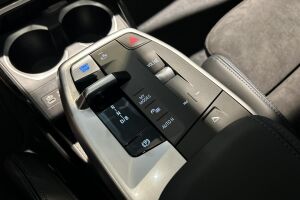 BMW iX2 esikatselu 6