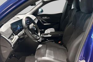 BMW iX2 esikatselu 14