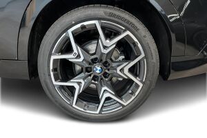 BMW iX2 esikatselu 10