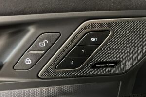 BMW iX2 esikatselu 12
