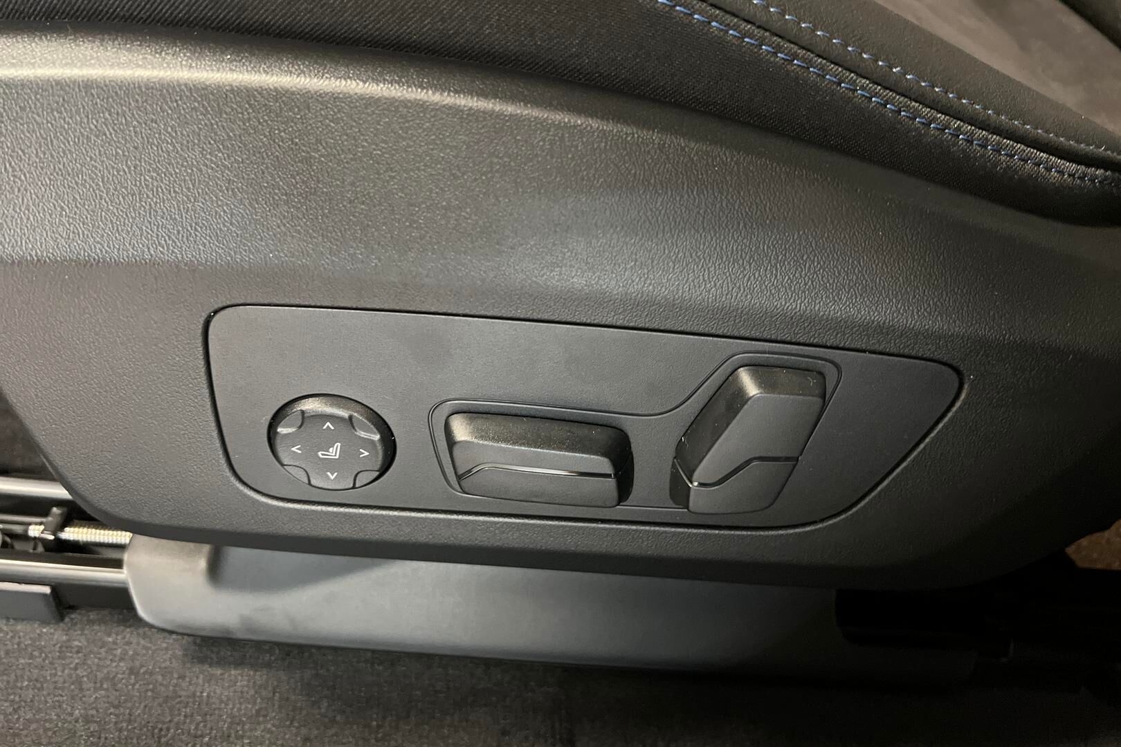 BMW iX2 iso kuva 14