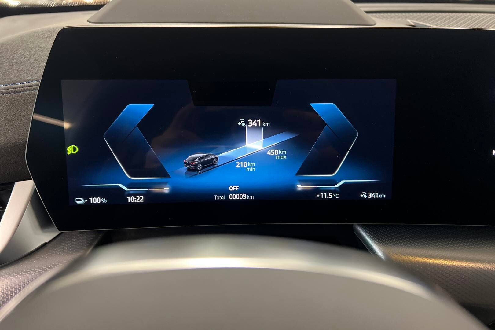BMW iX2 iso kuva 16
