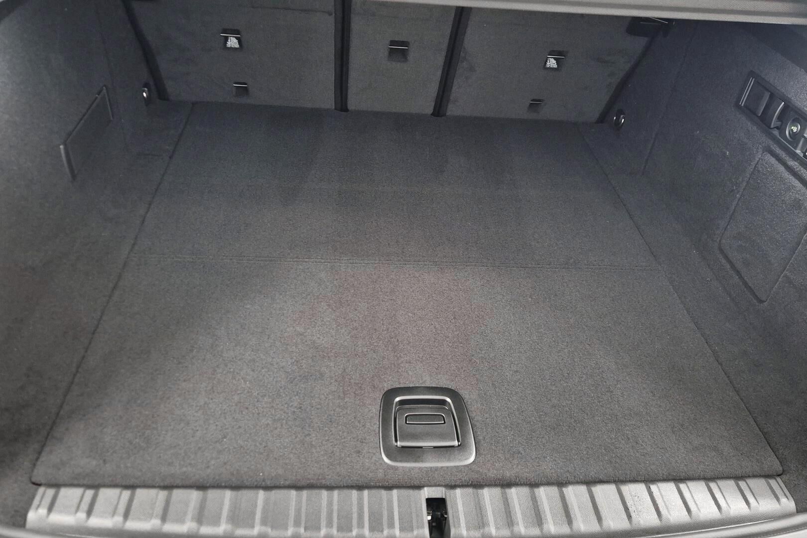 BMW iX iso kuva 21