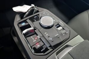 BMW iX esikatselu 14