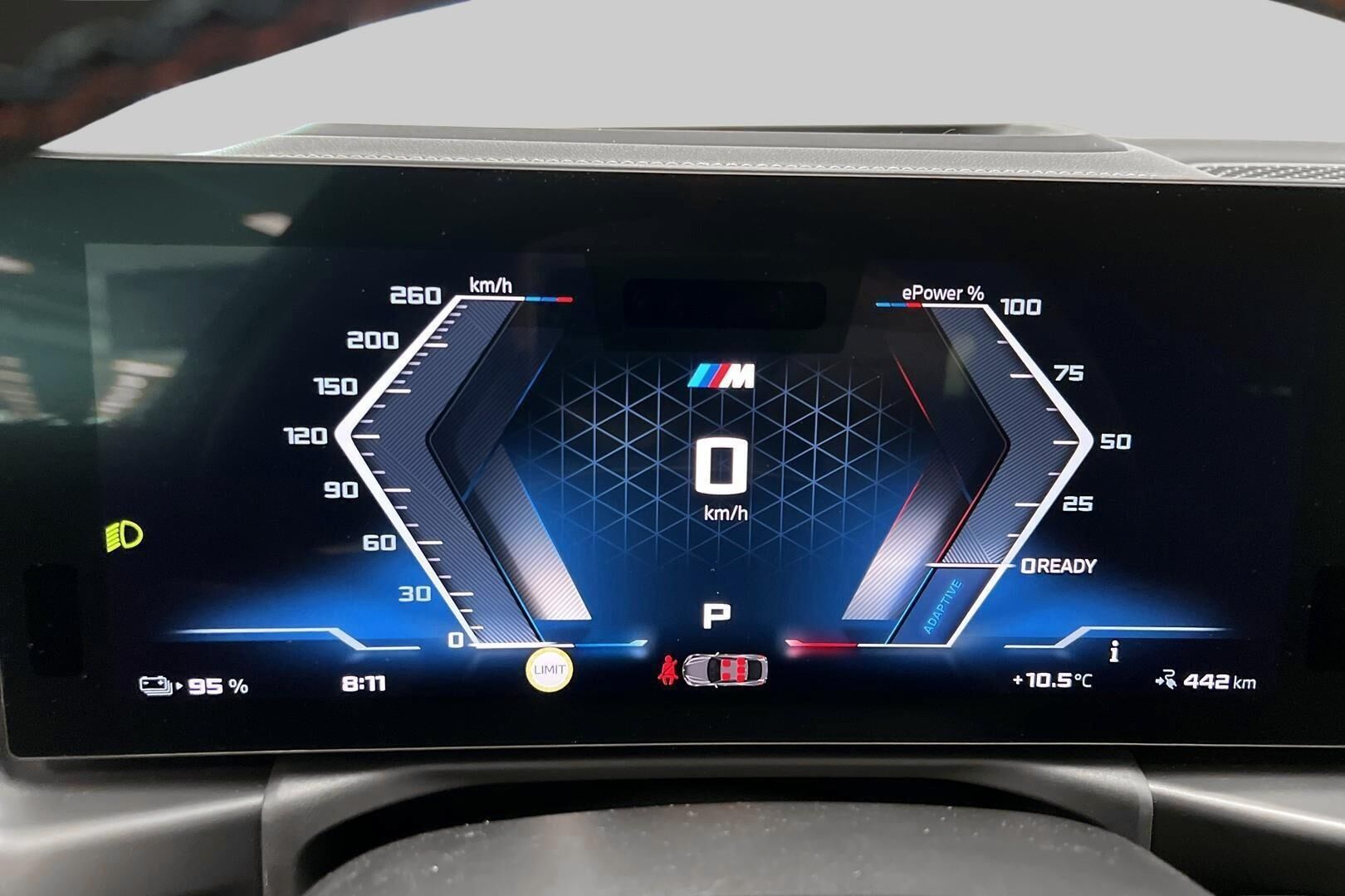 BMW I4 M60 iso kuva 12