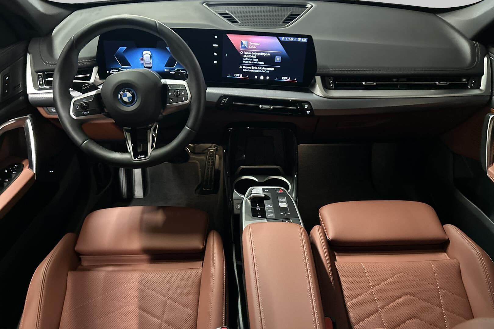 BMW X1 iso kuva 6