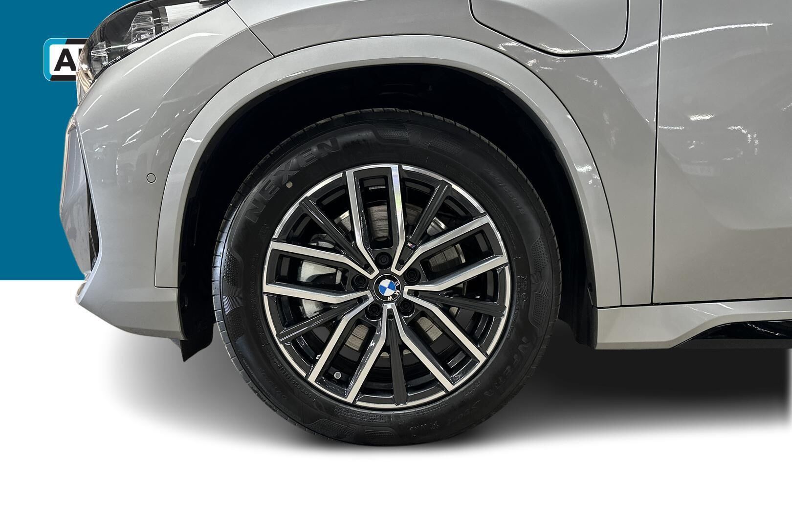 BMW X1 iso kuva 8