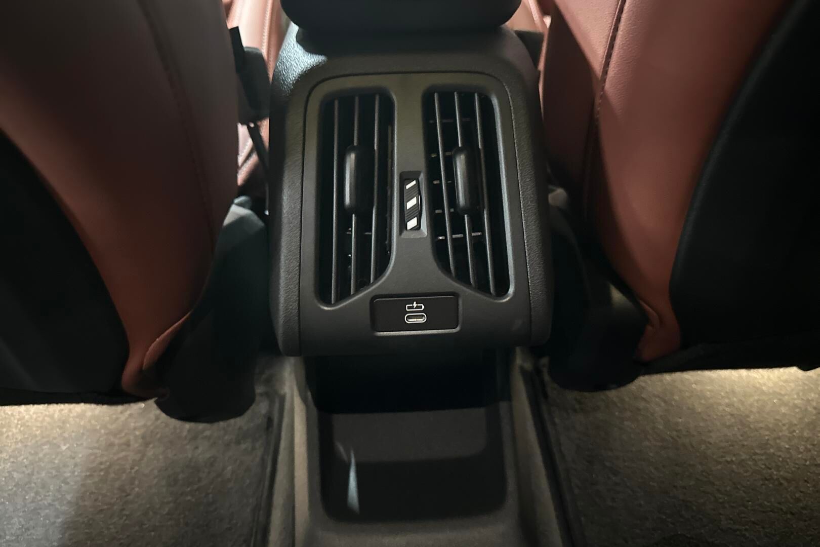 BMW X1 iso kuva 24