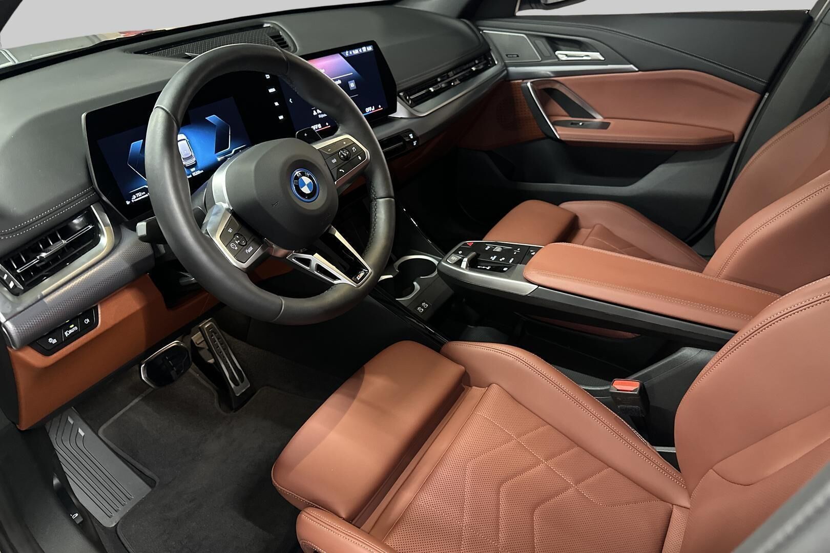 BMW X1 iso kuva 5
