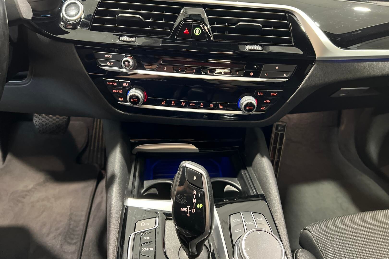 BMW 5-sarja iso kuva 23