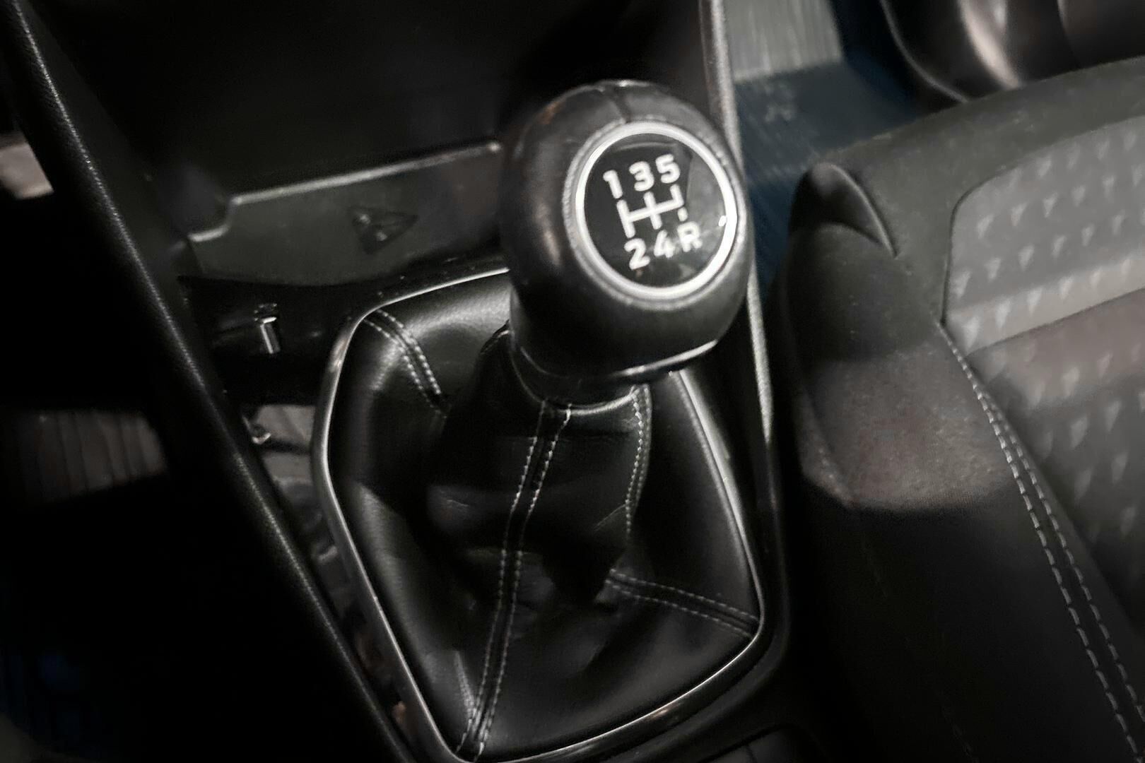 Ford Fiesta iso kuva 22