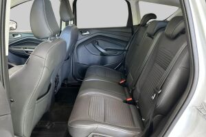 Ford Kuga esikatselu 10