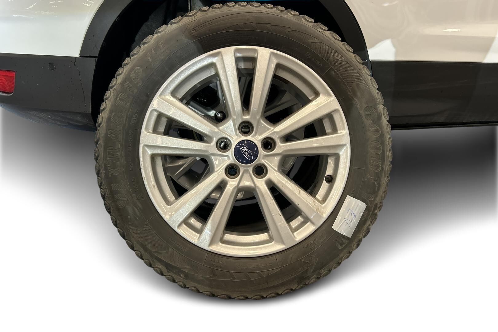 Ford Kuga iso kuva 13