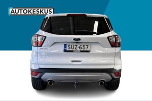 Ford Kuga esikatselu 6