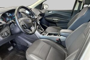 Ford Kuga esikatselu 9
