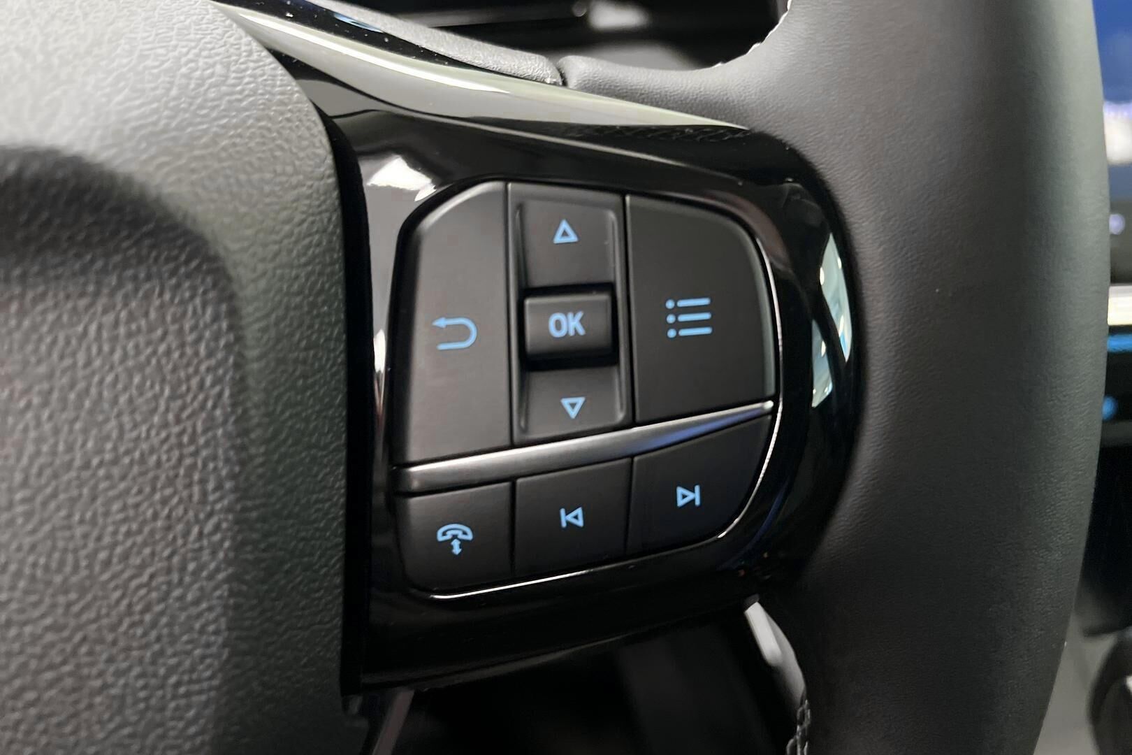 Ford Puma iso kuva 19