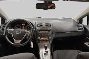 Toyota Avensis esikatselu 11