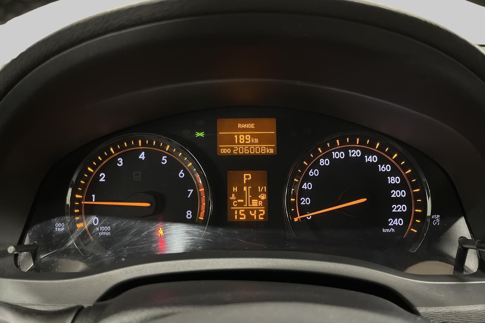 Toyota Avensis iso kuva 15