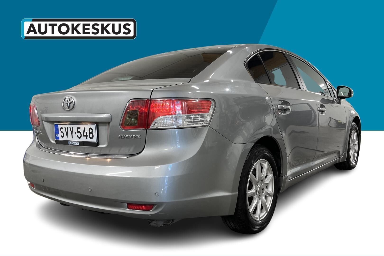 Toyota Avensis iso kuva 5
