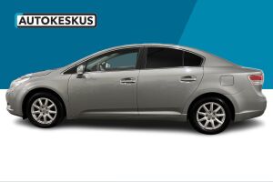 Toyota Avensis esikatselu 8