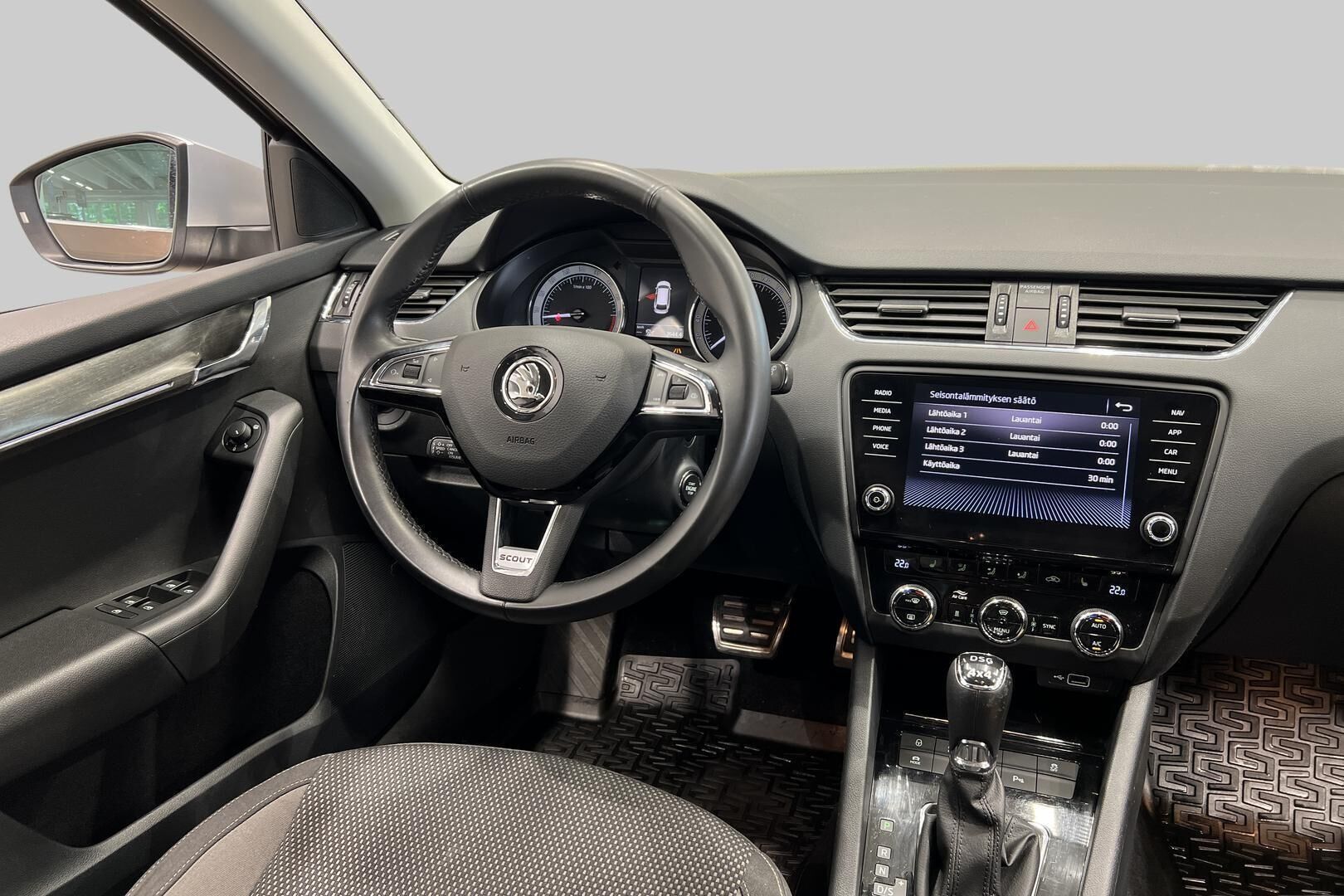 Skoda Octavia iso kuva 13