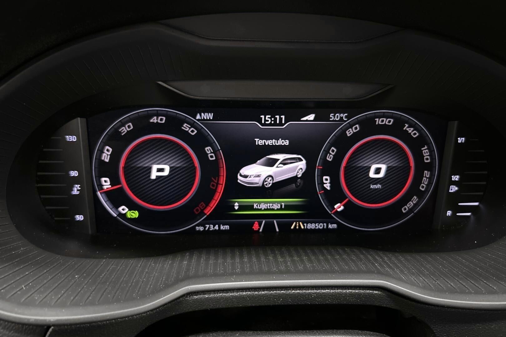 SKODA Octavia iso kuva 14