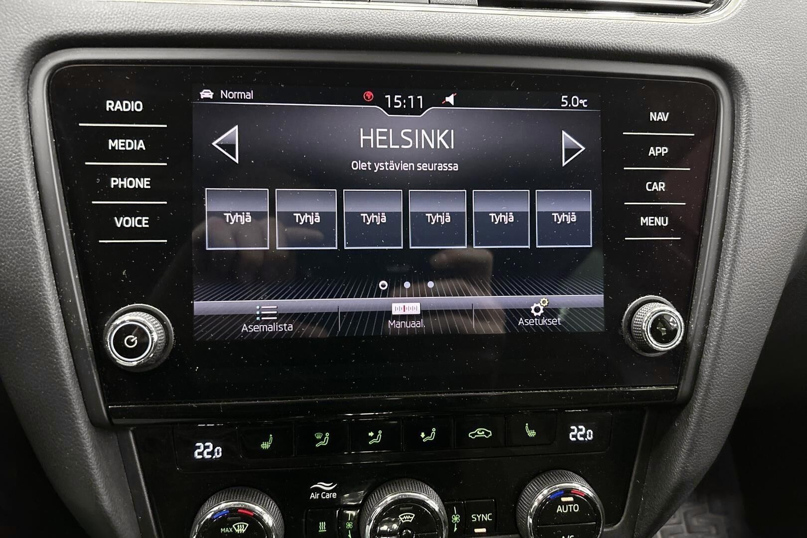 SKODA Octavia iso kuva 15