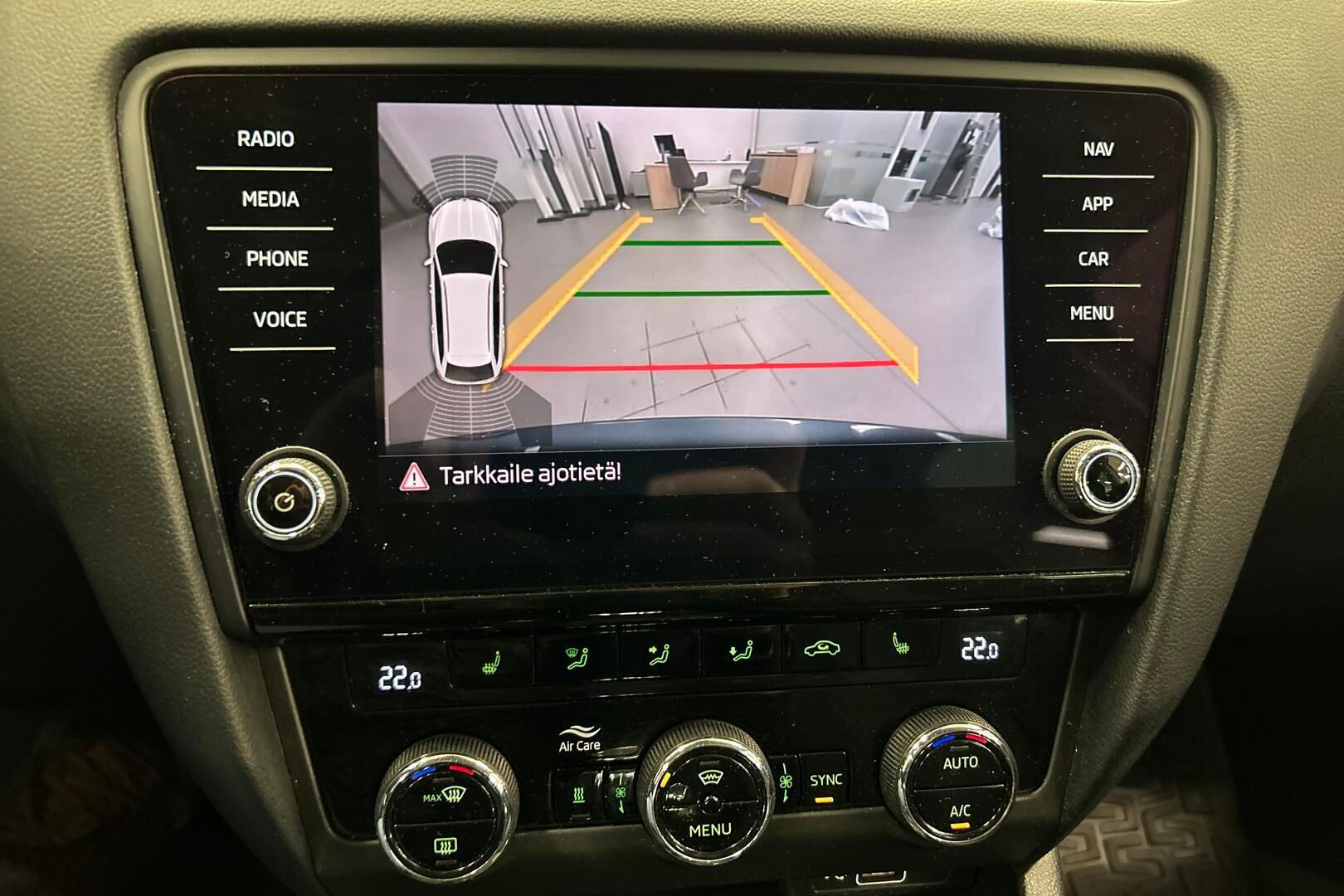 SKODA Octavia iso kuva 19