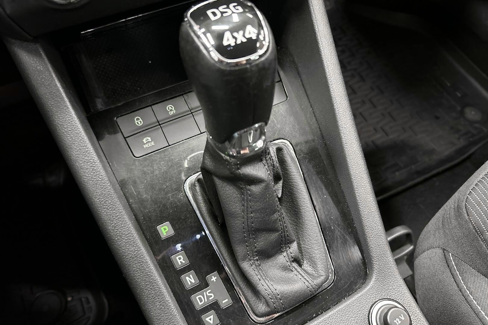 SKODA Octavia iso kuva 21