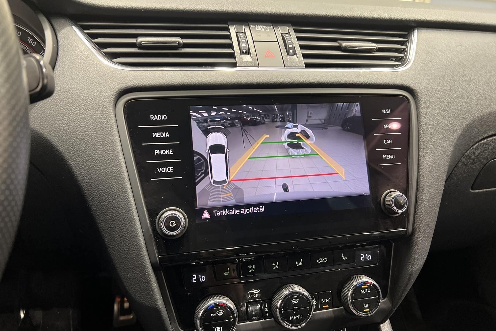 Skoda Octavia iso kuva 16