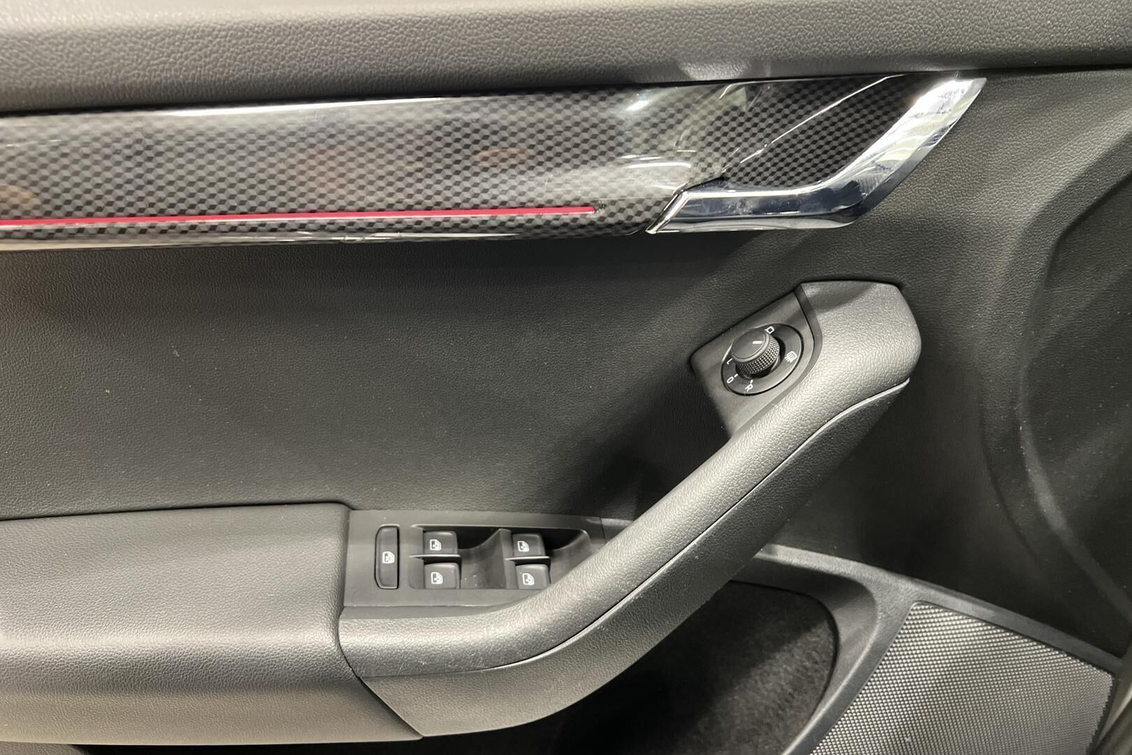 Skoda Octavia iso kuva 27