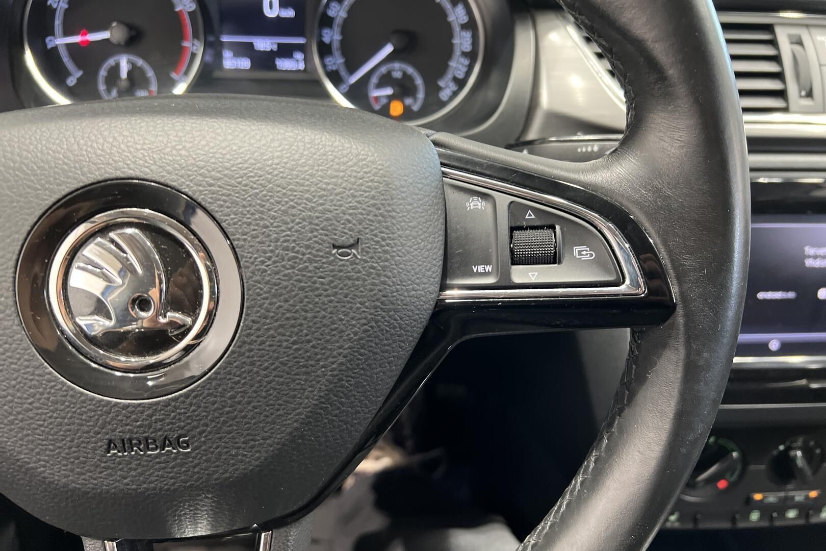 Skoda Rapid iso kuva 23
