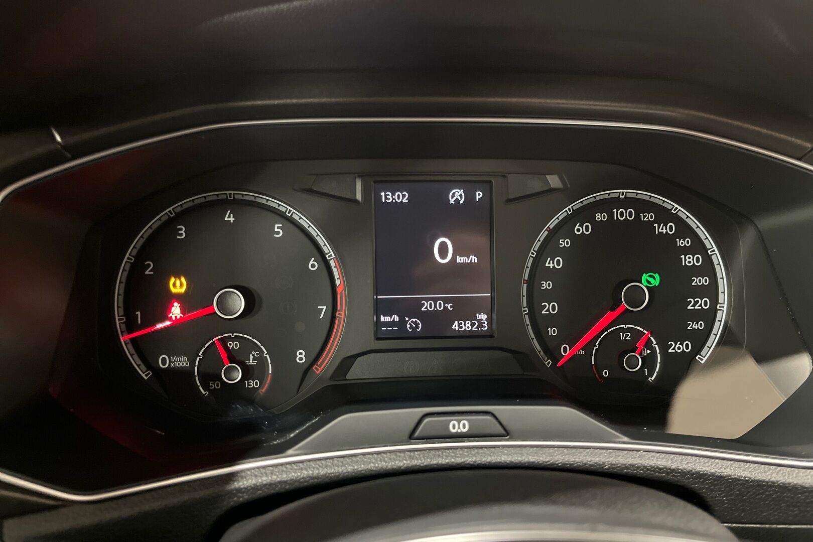 Volkswagen T-Roc iso kuva 15