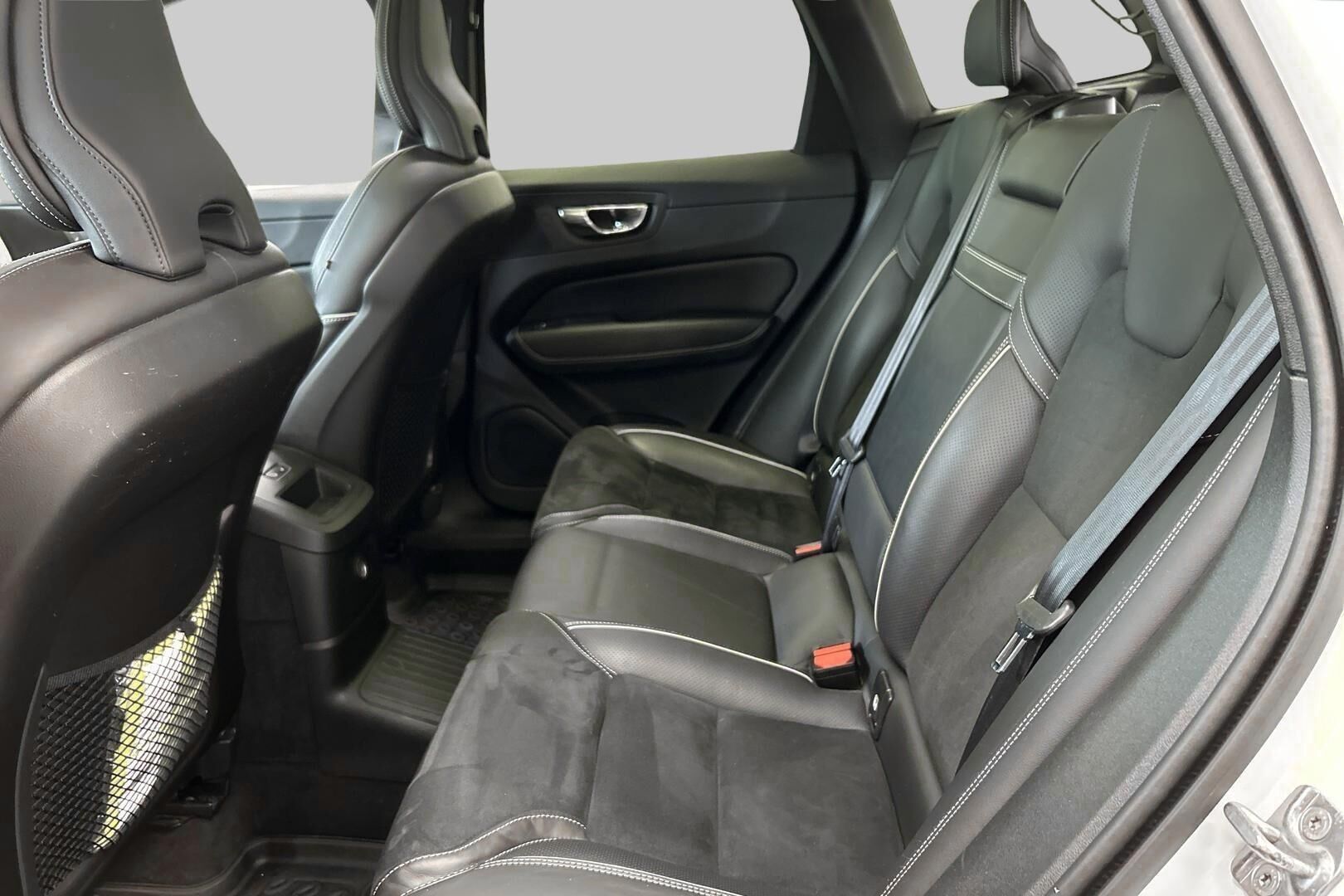 Volvo XC60 iso kuva 31
