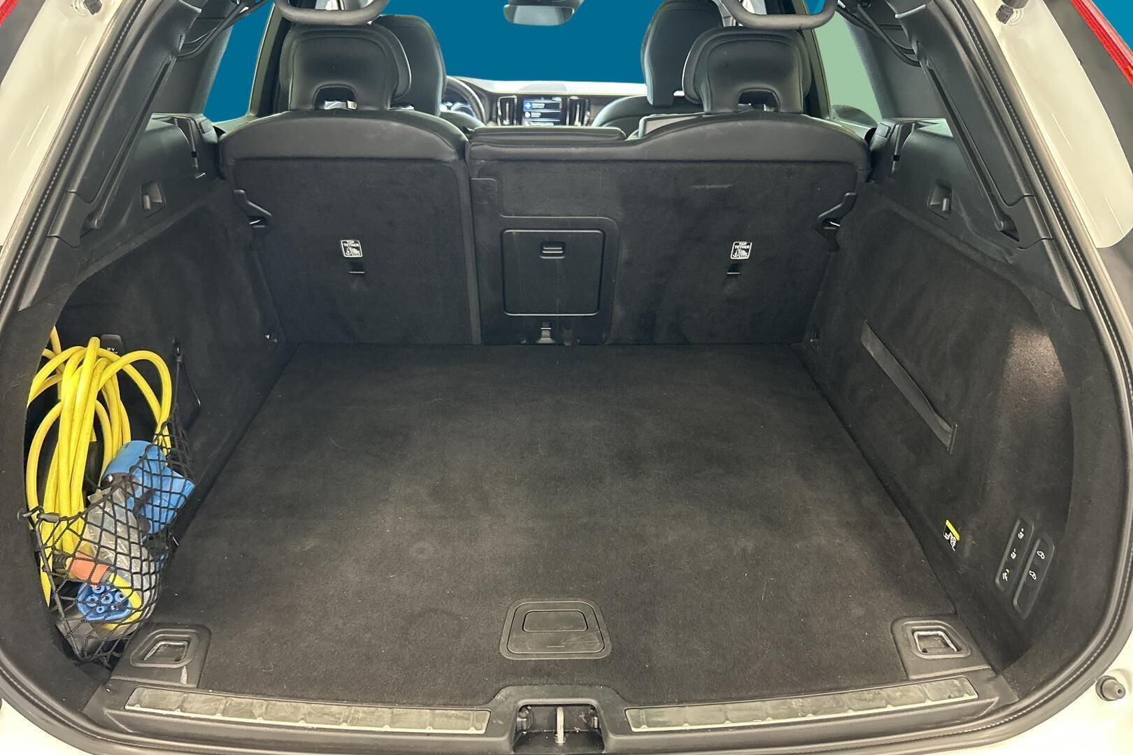 Volvo XC60 iso kuva 33