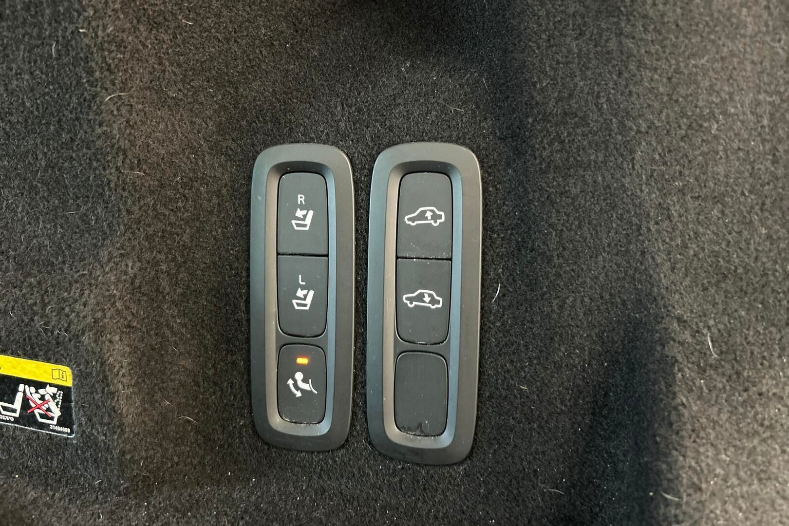 Volvo XC60 iso kuva 9