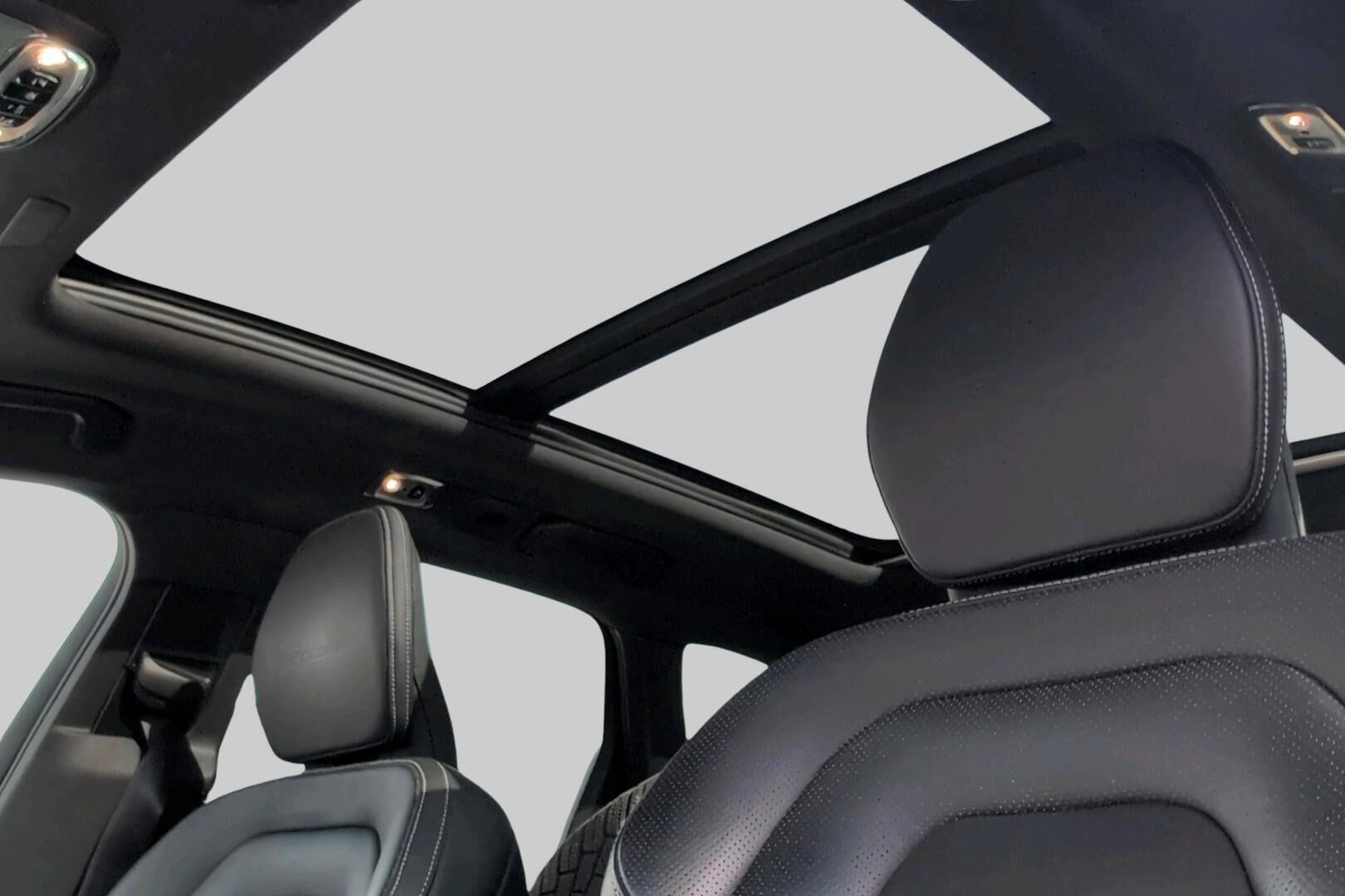 Volvo XC60 iso kuva 4