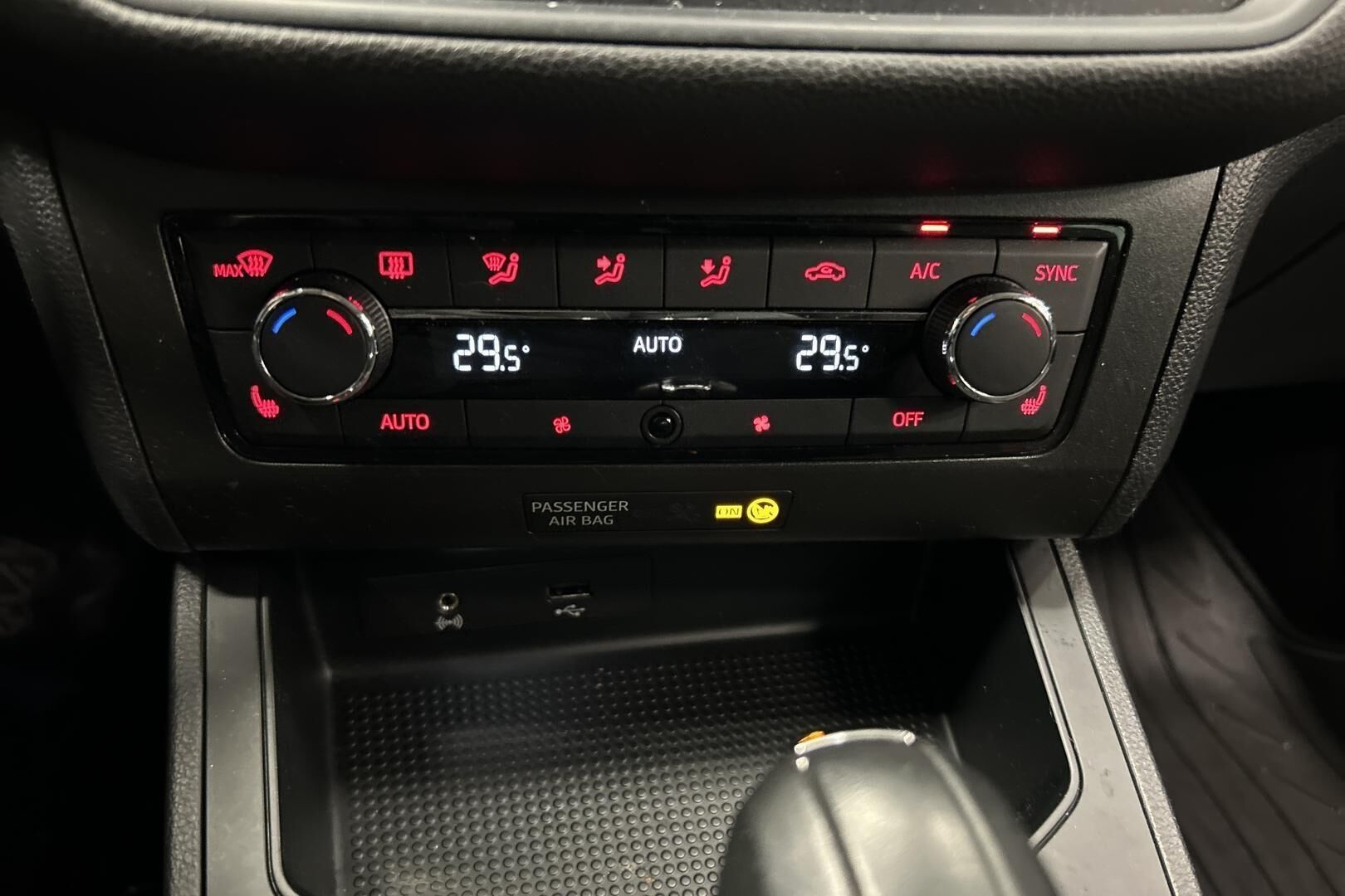 Seat Ibiza iso kuva 17