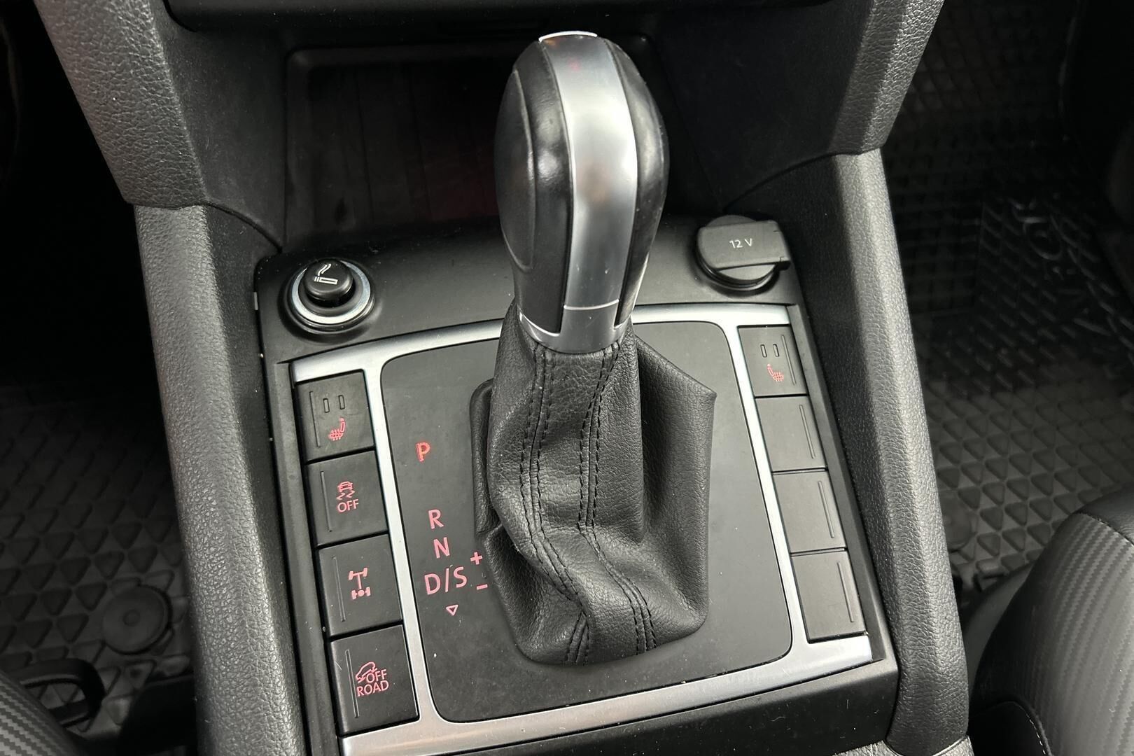 Volkswagen Amarok iso kuva 21