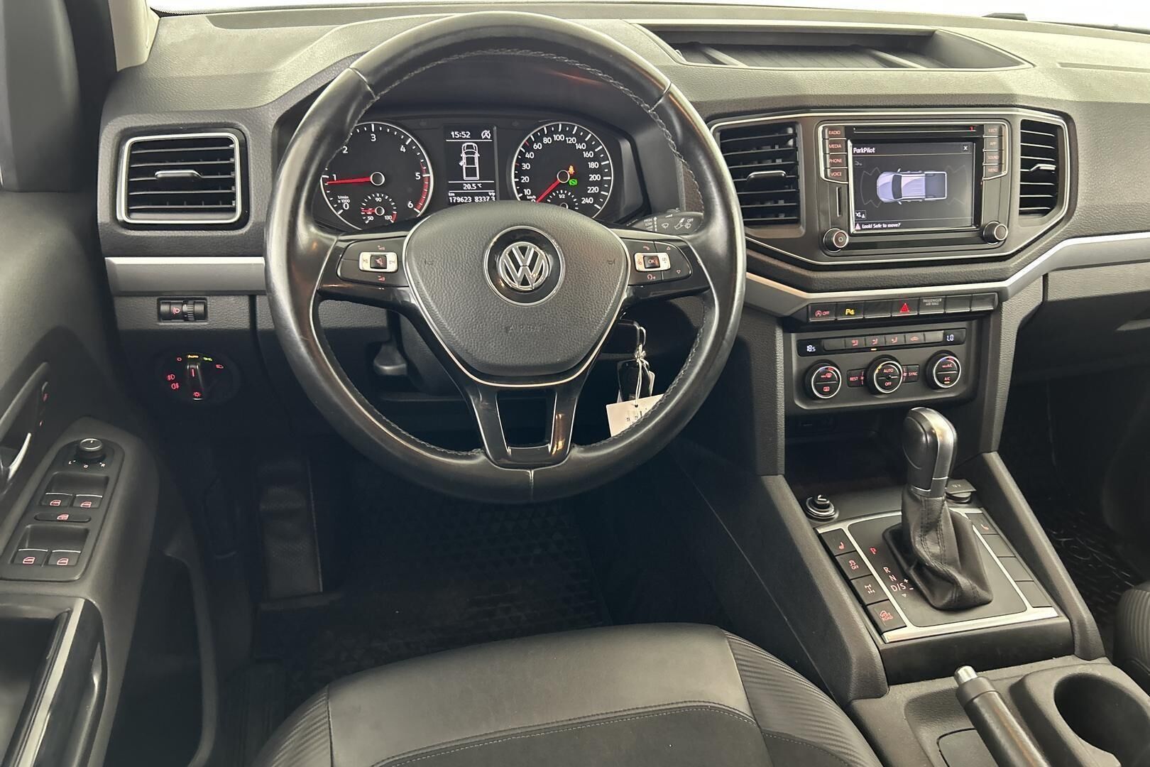 Volkswagen Amarok iso kuva 26