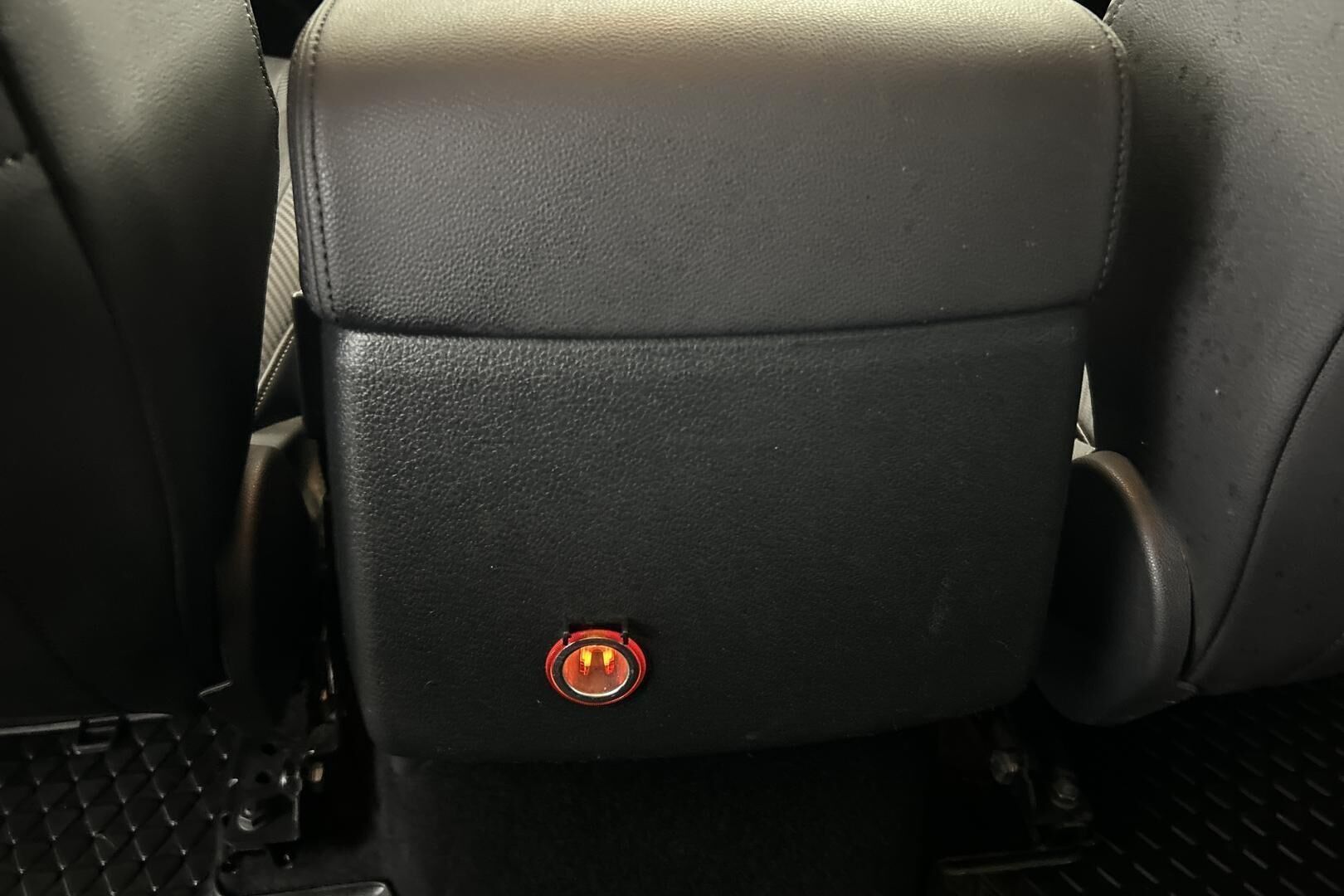 Volkswagen Amarok iso kuva 27