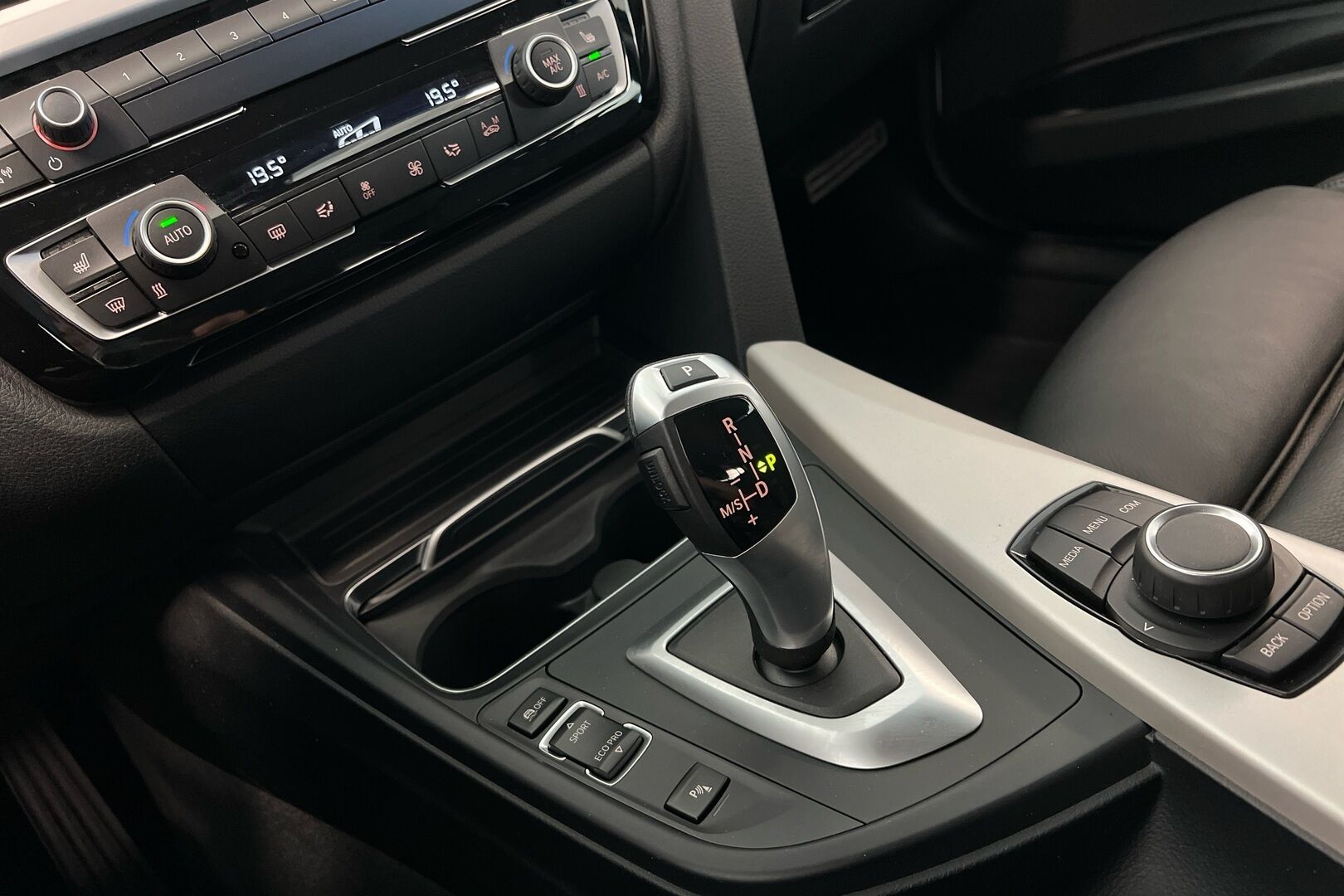 BMW 3-sarja iso kuva 13