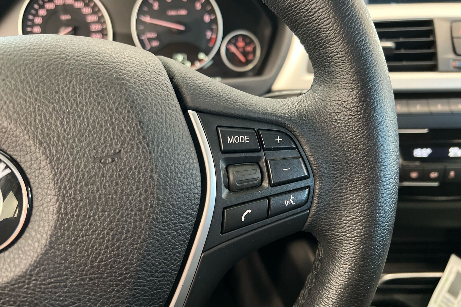 BMW 3-sarja iso kuva 15