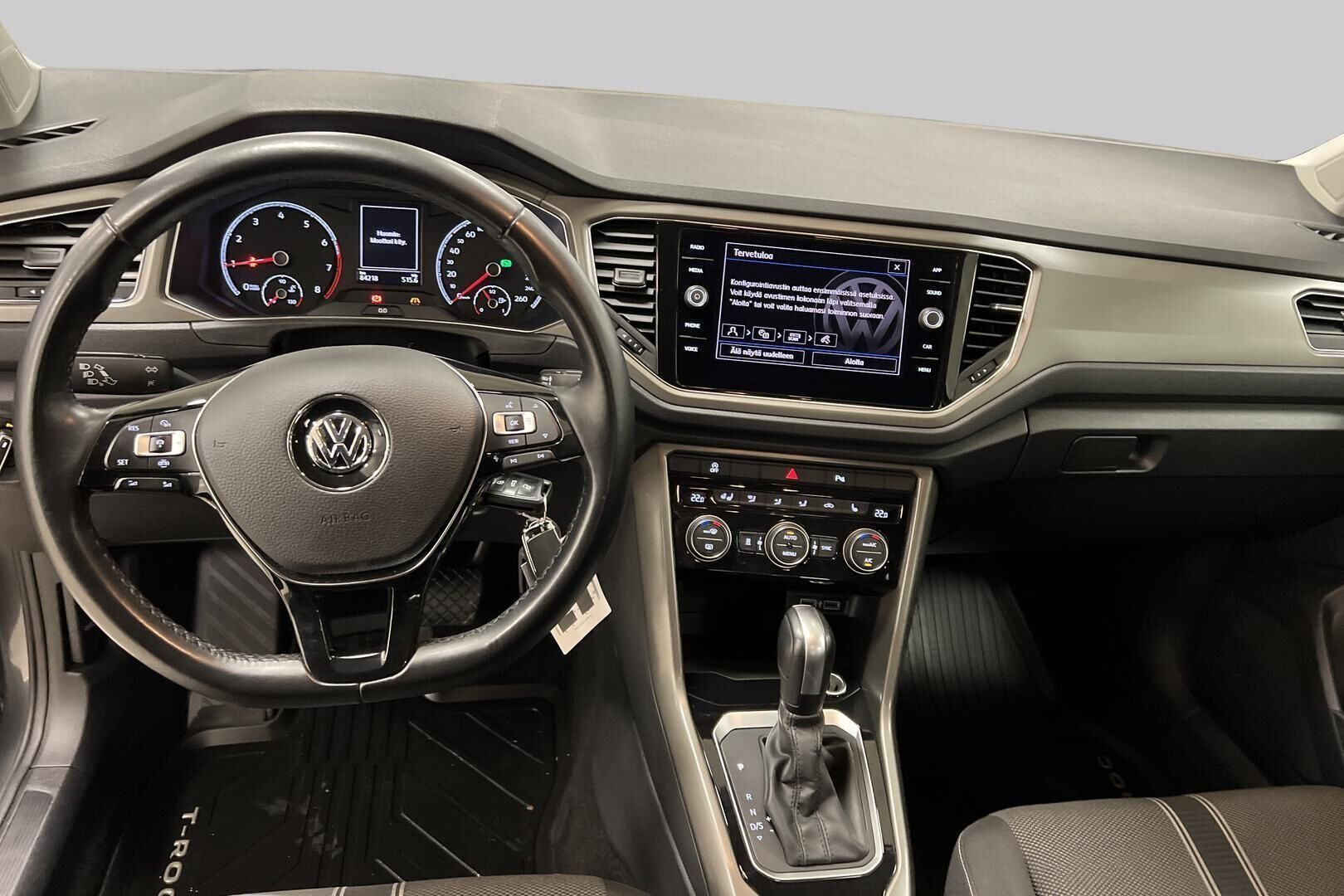 Volkswagen T-Roc iso kuva 11