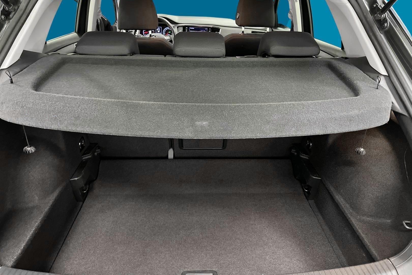 Volkswagen T-Roc iso kuva 12