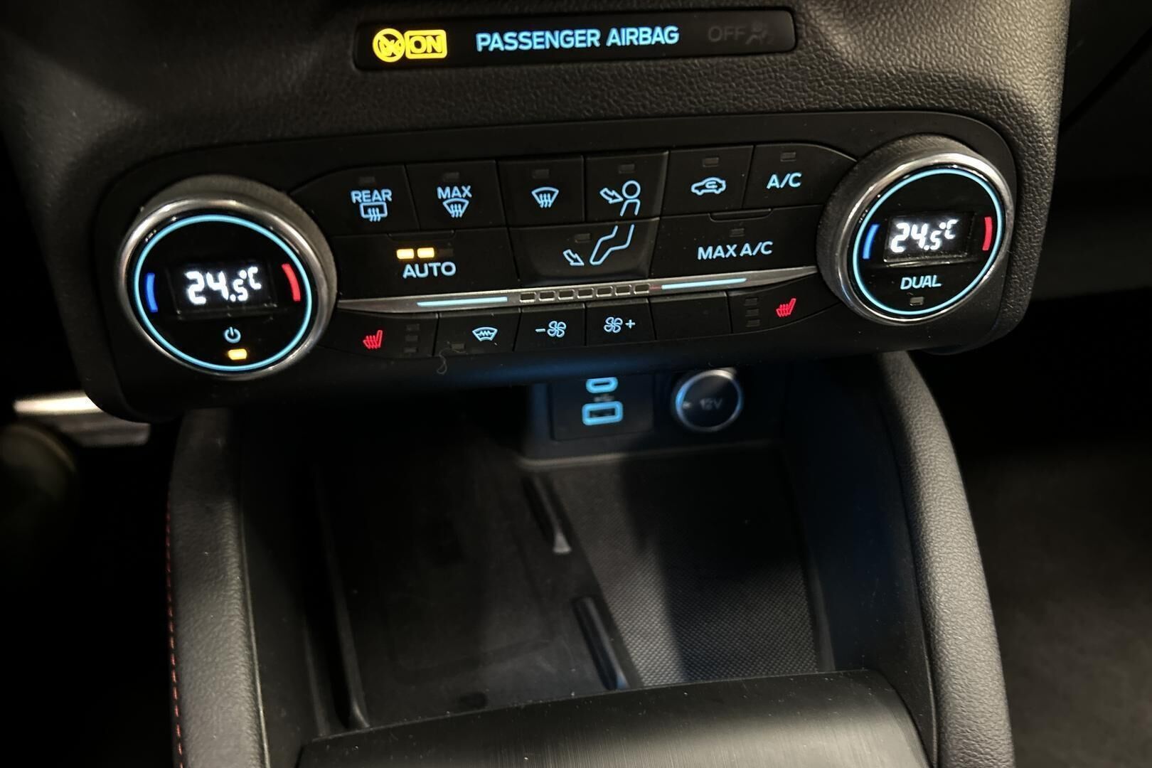 Ford Kuga iso kuva 20