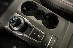 Ford Kuga esikatselu 21