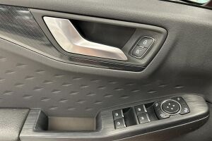 Ford Kuga esikatselu 26